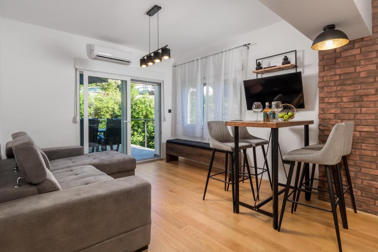 Zid Apartman Opatija Exterior foto